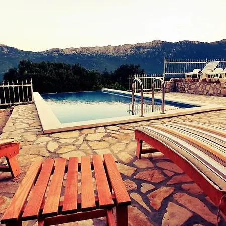Aurora-heated Pool With Salt Water Villa