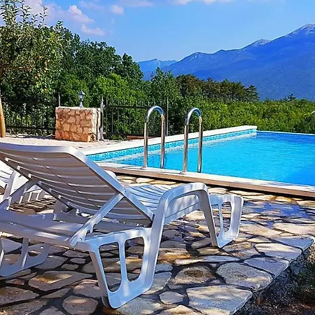 Villa Aurora-heated Pool With Salt Water