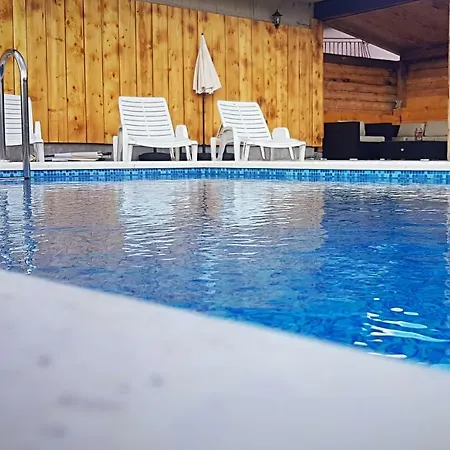 Aurora-heated Pool With Salt Water